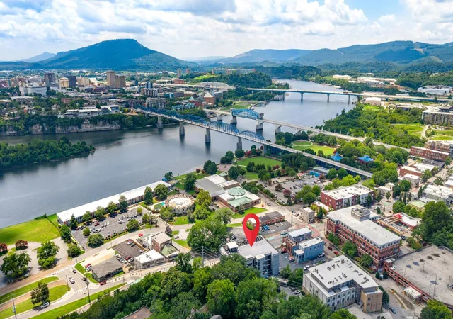 Photo 2 of Single family home for sale at 417 Frazier Ave #303, Chattanooga, TN 37405 | MLS# 3276643 | Listing updated on 2026-10-15