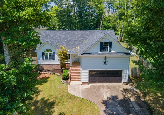 Single family home for sale at 1504 Chestnut Cvs Rd, Chapel Hill, TN 37034 | MLS# 3279251