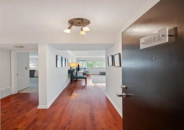 Photo 2 of Condo for sale at 1900 Richard Jones Rd #B212, Nashville, TN 37215 | MLS# 3280919 | Listing updated on 2026-09-11