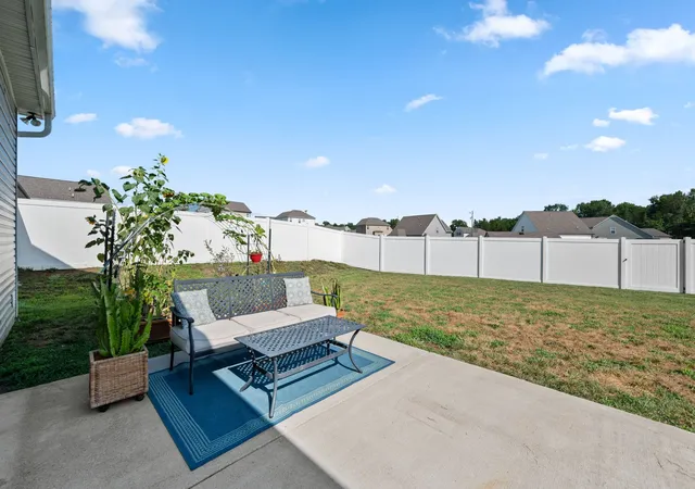 Photo 3 of Single family home for sale at 413 Windyhill St, Murfreesboro, TN 37129 | MLS# 3283781 | Listing updated on 2026-09-11