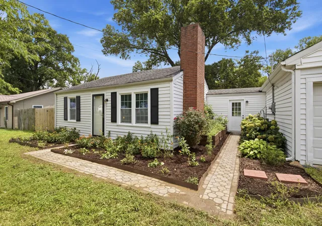 Photo 3 of Single family home for sale at 2708 Hartford Dr, Nashville, TN 37210 | MLS# 3279241 | Listing updated on 2026-09-13