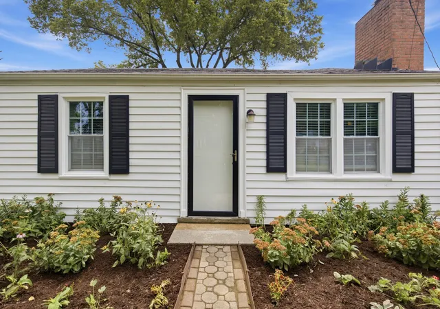 Photo 3 of Single family home for sale at 2708 Hartford Dr, Nashville, TN 37210 | MLS# 3279241 | Listing updated on 2026-09-13