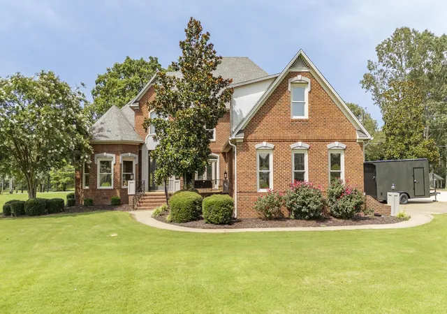 Photo 3 of Single family home for sale at 245 Nellie Ln, Savannah, TN 38372 | MLS# 3278167 | Listing updated on 2026-09-30