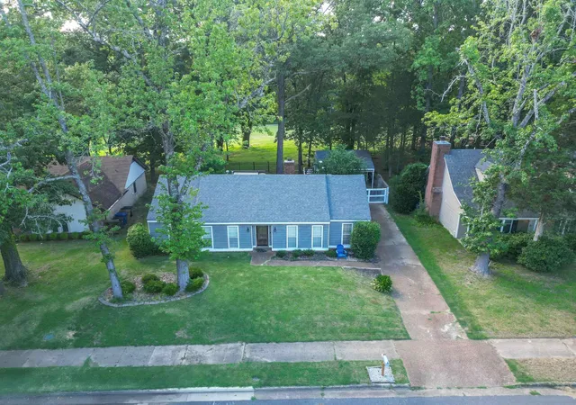 Photo 4 of Sale Pending at 9156 Gainsborough Dr, Lakeland, TN 38002 | MLS# 3545255 | Listing updated on 2026-09-22