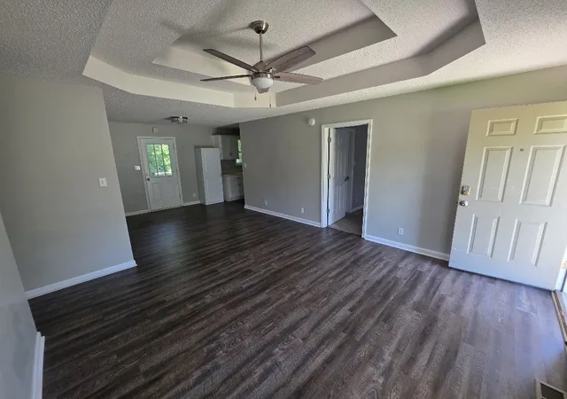 Photo 3 of Sale Pending at 105 Monarch Ln, Clarksville, TN 37042 | MLS# 3278553 | Listing updated on 2026-09-12