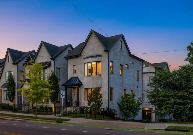 Photo 1 of Single family home for sale at 2086 12th Avenue S, Nashville, TN 37204 | MLS# 3278634 | Listing updated on 2026-09-15