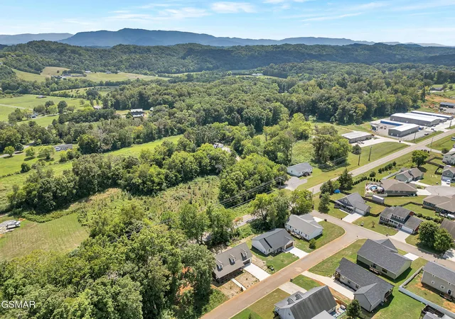 Photo 4 of Single family home for sale at 1283 Lorie Ellen Ct #21, Sevierville, TN 37876 | MLS# 3280872 | Listing updated on 2026-09-21