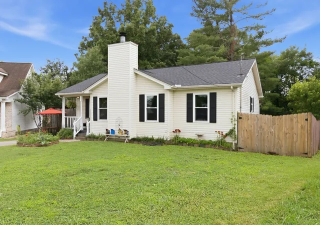 Photo 3 of Single family home for sale at 609 Eagle Ct, La Vergne, TN 37086 | MLS# 3285901 | Listing updated on 2026-09-09