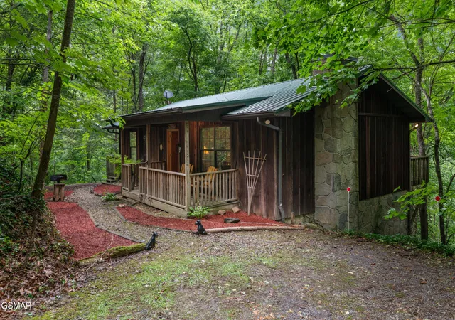 Photo 1 of Sale Pending at 1941 Anderson Way, Sevierville, TN 37876 | MLS# 3591718 | Listing updated on 2026-09-24