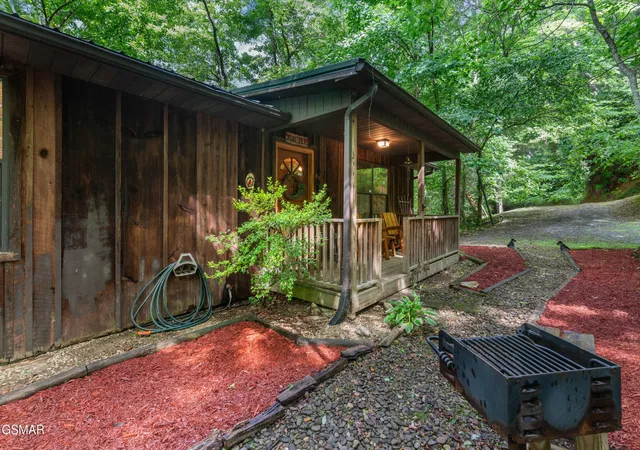 Photo 4 of Sale Pending at 1941 Anderson Way, Sevierville, TN 37876 | MLS# 3591718 | Listing updated on 2026-09-24