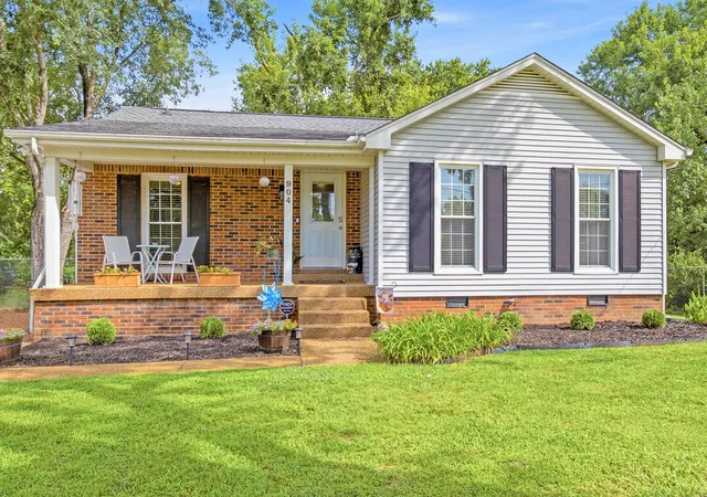Photo 1 of Sale Pending at 904 Harpeth Bnd Dr, Nashville, TN 37221 | MLS# 3330537 | Listing updated on 2026-10-09