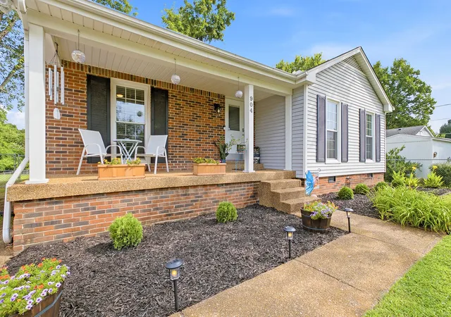 Photo 2 of Sale Pending at 904 Harpeth Bnd Dr, Nashville, TN 37221 | MLS# 3330537 | Listing updated on 2026-10-09