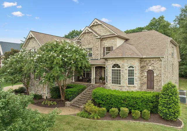 Photo 1 of Single family home for sale at 7167 Tullamore Ln, Franklin, TN 37067 | MLS# 3525652 | Listing updated on 2026-09-13