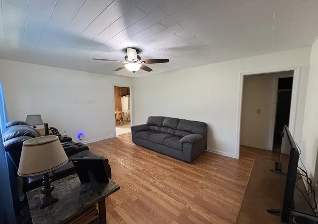 Photo 4 of Single family home for sale at 307 Barkwood Dr, Clarksville, TN 37040 | MLS# 3288023 | Listing updated on 2026-10-22