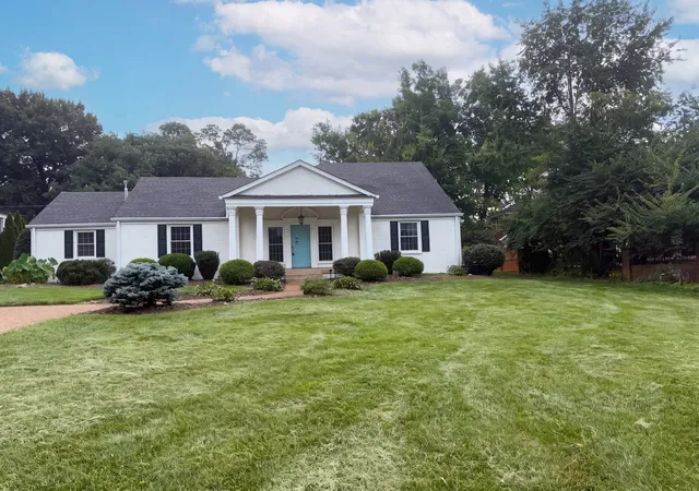 Photo 1 of Single family home for sale at 608 Estes Rd, Nashville, TN 37215 | MLS# 3283660 | Listing updated on 2026-09-14