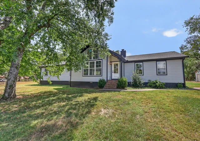 Photo 2 of Single family home for sale at 3194 Johnson Ln, Christiana, TN 37037 | MLS# 3285566 | Listing updated on 2026-09-14
