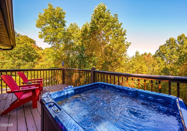 Photo 2 of Single family home for sale at 2461 Shady Crk Way, Sevierville, TN 37862 | MLS# 3299554 | Listing updated on 2026-09-11