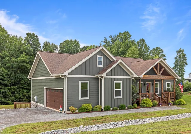 Photo 4 of Single family home for sale at 636 Raulston Fls Rd, Jasper, TN 37347 | MLS# 3283817 | Listing updated on 2026-09-11