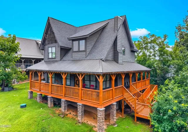 Photo 2 of Single family home for sale at 815 Wattle Blossom Dr, Gatlinburg, TN 37738 | MLS# 3299377 | Listing updated on 2026-09-11