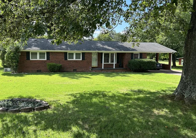 Photo 1 of Single family home for sale at 416 S Wilson St, Paris, TN 38242 | MLS# 3285672 | Listing updated on 2026-09-14