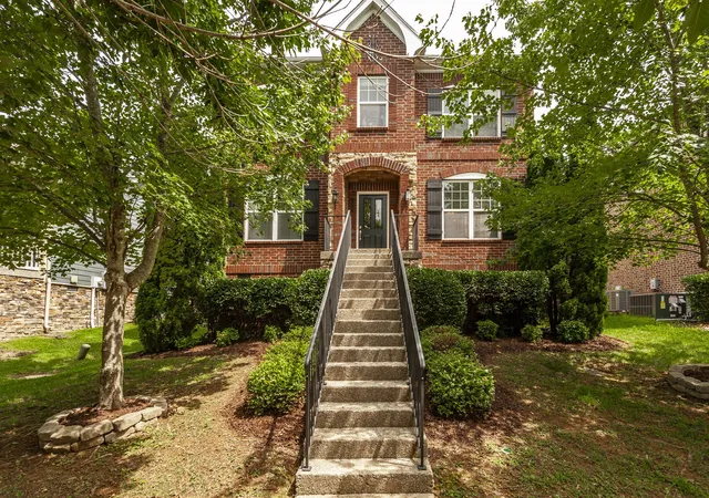 Photo 1 of Sale Pending at 330 Tippecanoe Dr, Franklin, TN 37067 | MLS# 3301978 | Listing updated on 2026-09-14