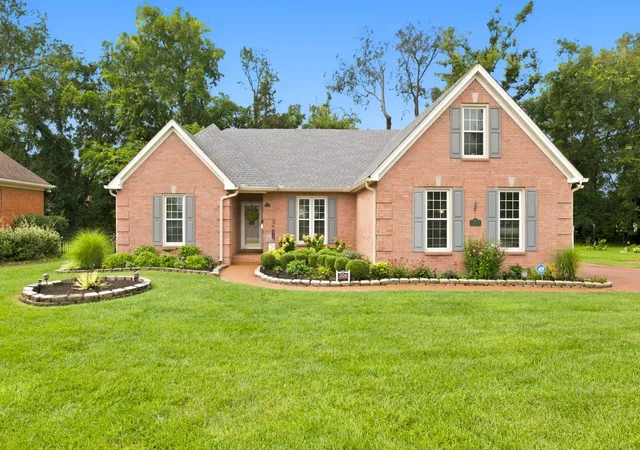 Photo 1 of Sale Pending at 206 Savannah Rdg, Murfreesboro, TN 37127 | MLS# 3499756 | Listing updated on 2026-09-15