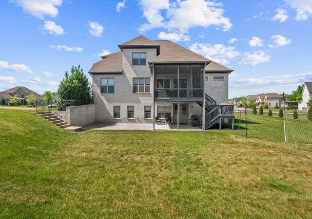 Photo 3 of Single family home for sale at 2050 Autumn Ridge Way, Spring Hill, TN 37174 | MLS# 3508068 | Listing updated on 2026-09-28