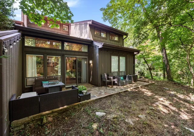 Photo 2 of Townhouse for sale at 209 Pebble Brk, Nashville, TN 37221 | MLS# 3298480 | Listing updated on 2026-10-08