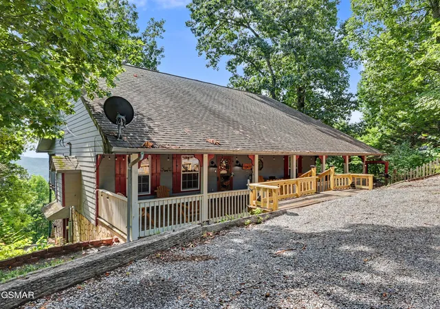 Photo 1 of Single family home for sale at 714 Shell Mountain Rd, Sevierville, TN 37876 | MLS# 3302088 | Listing updated on 2026-09-11