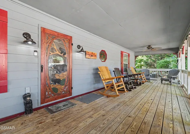 Photo 3 of Single family home for sale at 714 Shell Mountain Rd, Sevierville, TN 37876 | MLS# 3302088 | Listing updated on 2026-09-11