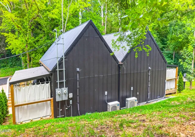 Photo 3 of Single family home for sale at 840842 Delight, Sevierville, TN 37876 | MLS# 3304479 | Listing updated on 2026-09-11