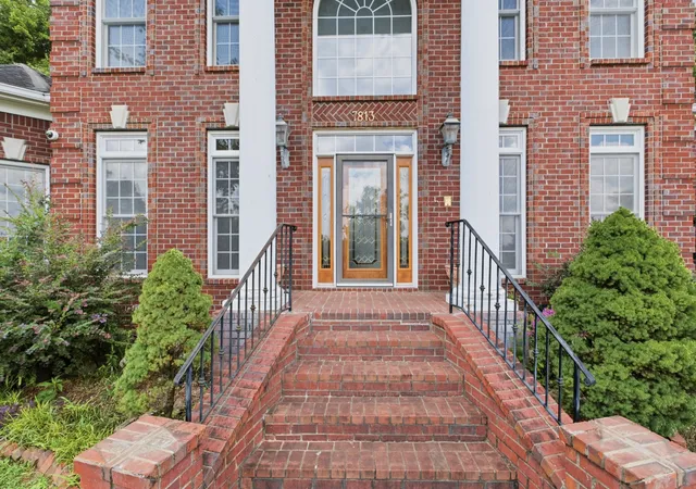 Photo 3 of Single family home for sale at 7813 Indian Springs Dr, Nashville, TN 37221 | MLS# 3305037 | Listing updated on 2026-09-14