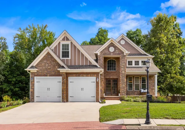 Photo 1 of Single family home for sale at 978 Brooke Stone Dr, Soddy Daisy, TN 37379 | MLS# 3288075 | Listing updated on 2026-09-11