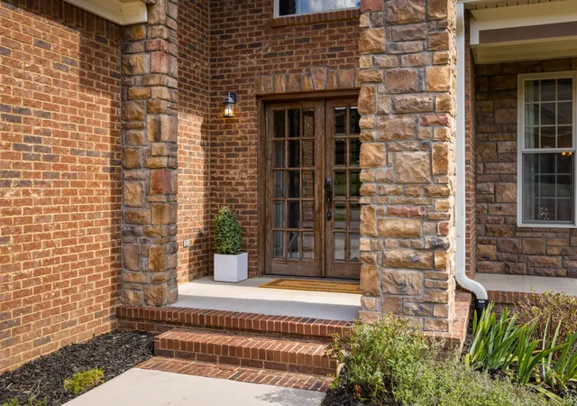 Photo 2 of Single family home for sale at 978 Brooke Stone Dr, Soddy Daisy, TN 37379 | MLS# 3288075 | Listing updated on 2026-09-11