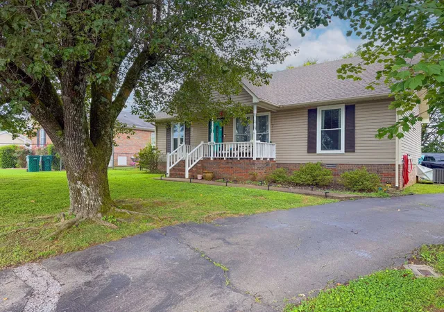 Photo 3 of Single family home for sale at 1324 Sunnybrooke Ct, Pulaski, TN 38478 | MLS# 3288096 | Listing updated on 2026-09-14
