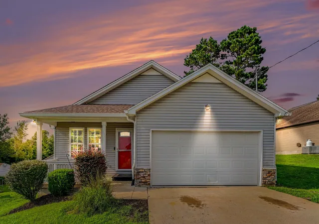 Photo 1 of Single family home for sale at 209 Woodsong Ln, Columbia, TN 38401 | MLS# 3288277 | Listing updated on 2026-10-21