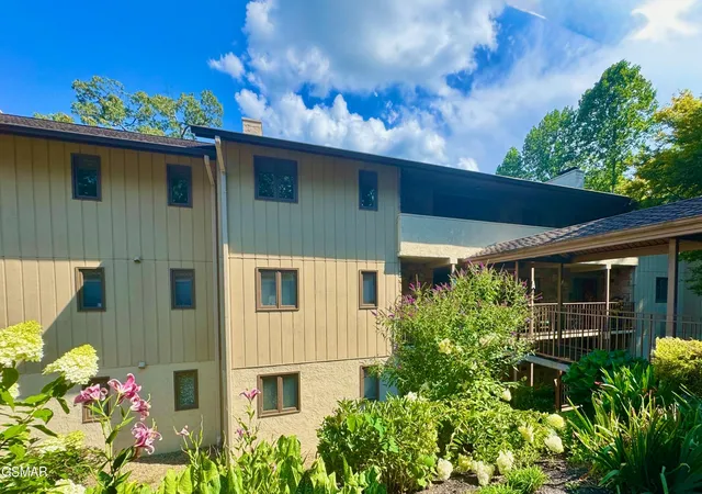 Photo 1 of Condo for sale at 224 Woodland Rd #302, Gatlinburg, TN 37738 | MLS# 3302122 | Listing updated on 2026-09-26