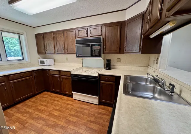 Photo 4 of Condo for sale at 224 Woodland Rd #302, Gatlinburg, TN 37738 | MLS# 3302122 | Listing updated on 2026-09-26