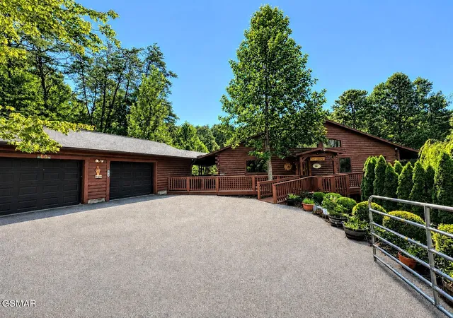 Photo 1 of Single family home for sale at 1665 Scenic Woods Way, Sevierville, TN 37876 | MLS# 3288363 | Listing updated on 2026-09-14