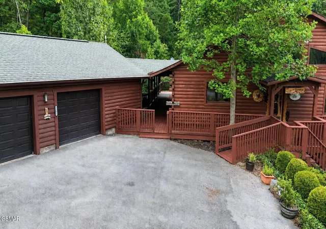 Photo 2 of Single family home for sale at 1665 Scenic Woods Way, Sevierville, TN 37876 | MLS# 3288363 | Listing updated on 2026-09-14