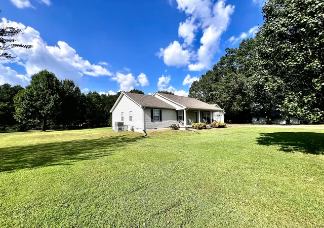 Photo 2 of Single family home for sale at 9124 Highway 20, Summertown, TN 38483 | MLS# 3302004 | Listing updated on 2026-09-11
