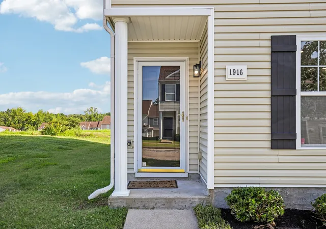 Photo 2 of Condo for sale at 1916 Isabelle Ln, Antioch, TN 37013 | MLS# 3306110 | Listing updated on 2026-09-15