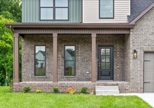 Photo 2 of Single family home for sale at 3012 Timberdale Dr, Clarksville, TN 37042 | MLS# 3305455 | Listing updated on 2026-10-16