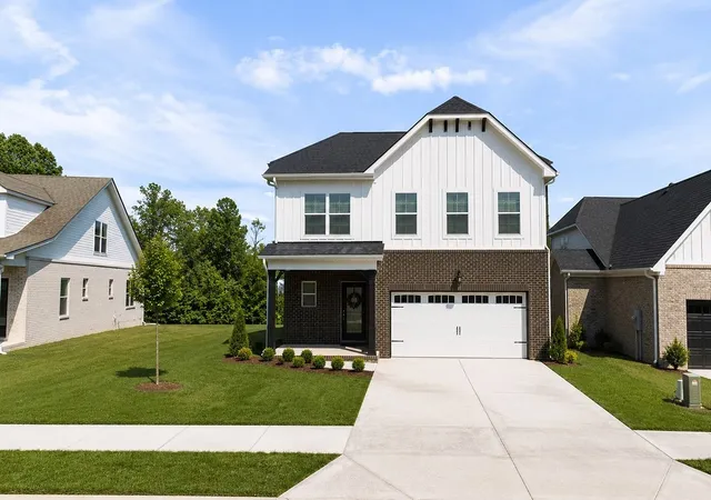 Single family home for sale at 218 Hudson Dr, Gallatin, TN 37066 | MLS# 3301862