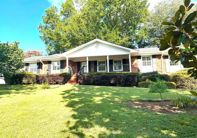 Photo 2 of Single family home for sale at 2220 Edgewater Dr Nw, Cleveland, TN 37311 | MLS# 3298097 | Listing updated on 2026-09-11
