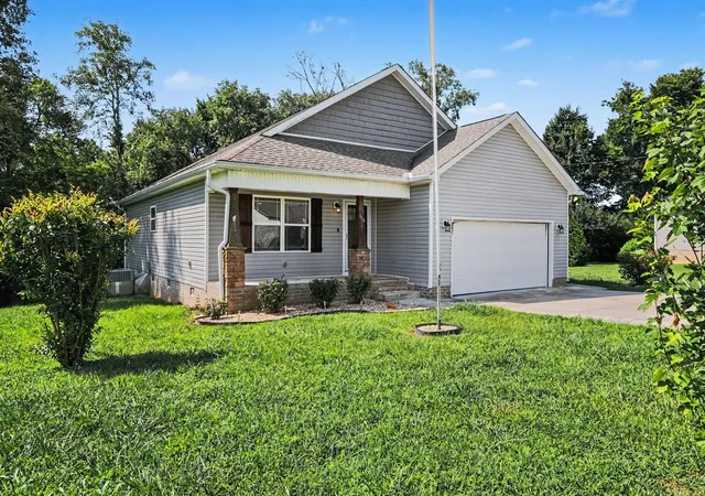 Photo 3 of Single family home for sale at 118 Blue Grass Dr, Shelbyville, TN 37160 | MLS# 3302501 | Listing updated on 2026-09-15