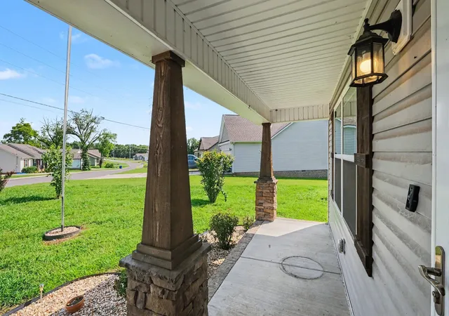 Photo 4 of Single family home for sale at 118 Blue Grass Dr, Shelbyville, TN 37160 | MLS# 3302501 | Listing updated on 2026-09-15