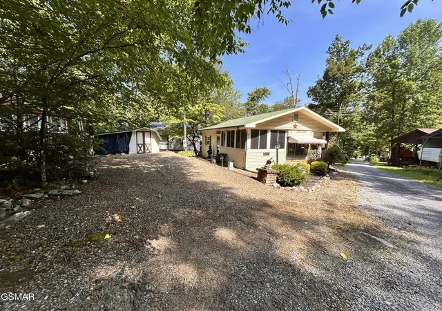 Photo 4 of Manufactured home for sale at 261 Lily Way, Cosby, TN 37722 | MLS# 3299336 | Listing updated on 2026-09-11
