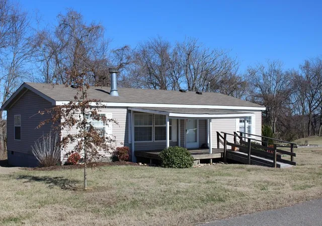 Manufactured home for sale at 1872 New Hwy 7, Columbia, TN 38401 | MLS# 3546109