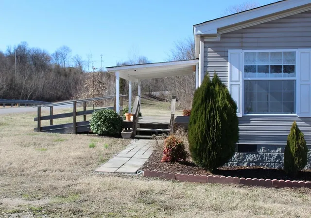 Photo 3 of Manufactured home for sale at 1872 New Hwy 7, Columbia, TN 38401 | MLS# 3546109 | Listing updated on 2026-10-05